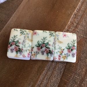 Shell Floral Bracelet